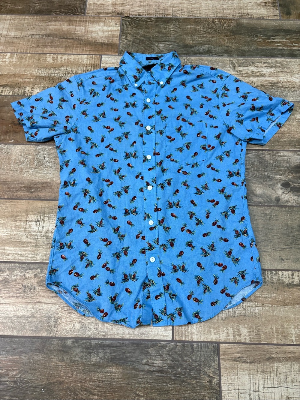 J. Crew Light Blue Short-Sleeve Pineapple Print Button-Up Shirt